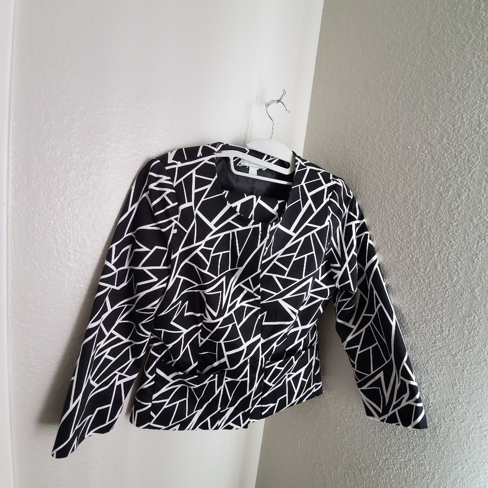 Skirt suit New York & company size 4